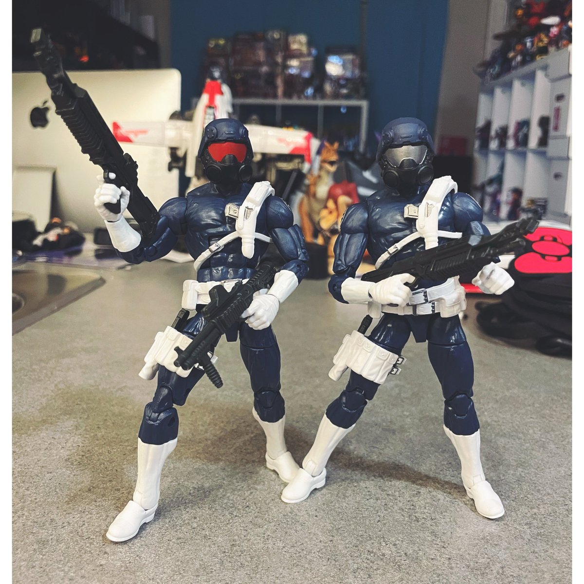 danni_dolphin's tweet photo. #shieldagents in the house baby!
#MarvelLegends #toycollector https://t.co/zAg2NyvZkt