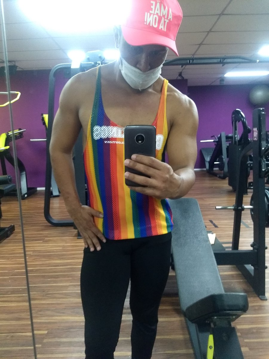 FelipeCairo8's tweet photo. #devagar #hotboys #meninosonline #irmaosdotados https://t.co/WKDcJfPkIG