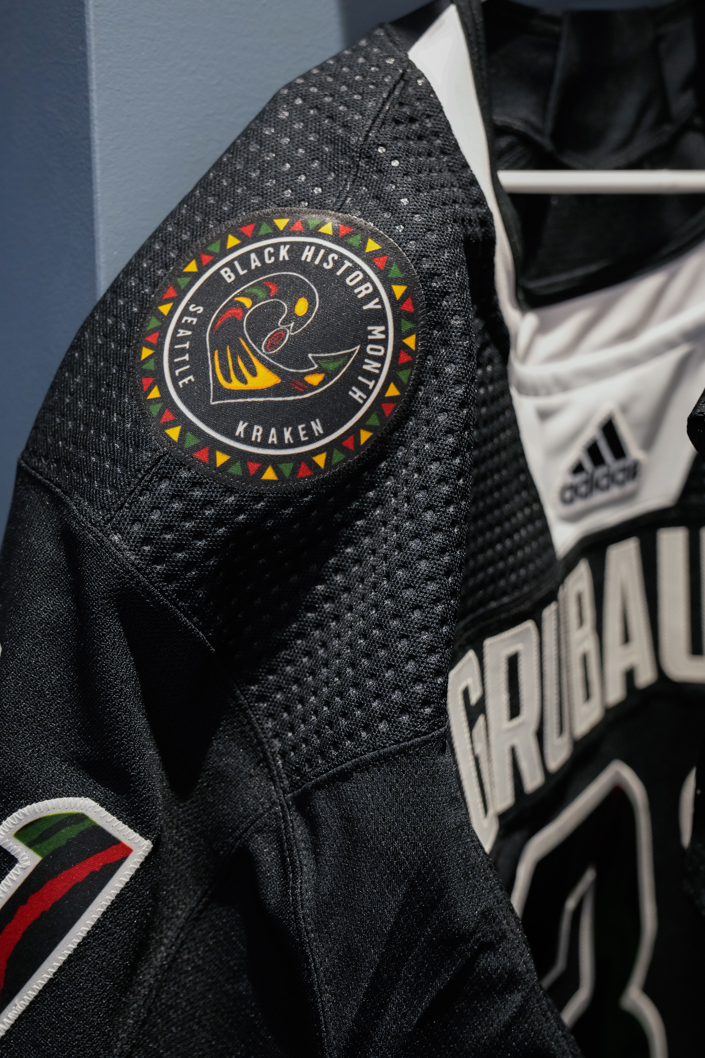 NHL on X: During warmups, the @SeattleKraken wore special jerseys  celebrating Black History Month. These jerseys were created by local artist  RC Johnson & inspired by the Pan-African flag. #HockeyIsForEveryone   /