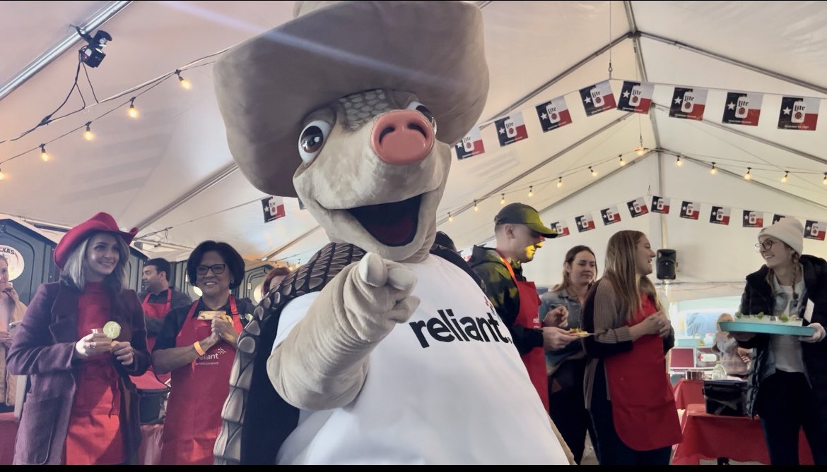 JJMoses84's tweet photo. Big Thanks @reliantenergy Cook-Off🤠
Fun times @RODEOHOUSTON 💥 https://t.co/X8y1b5fP3f