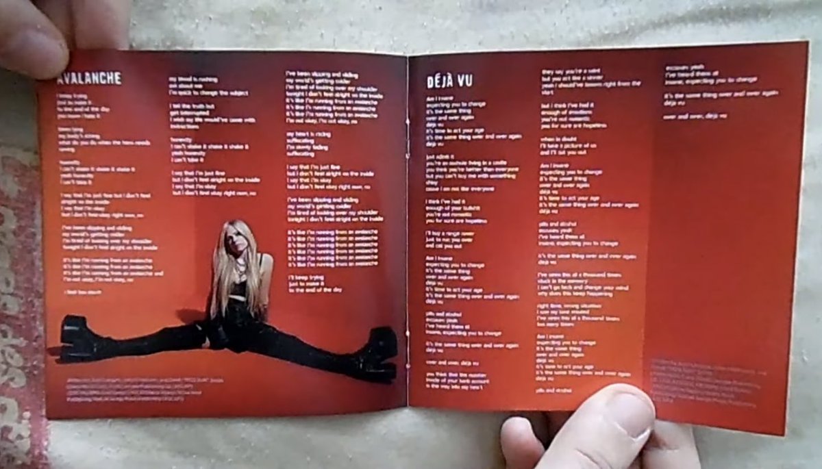 avrilprestige's tweet photo. Album booklet. #LoveSux https://t.co/eS2RNjhalP