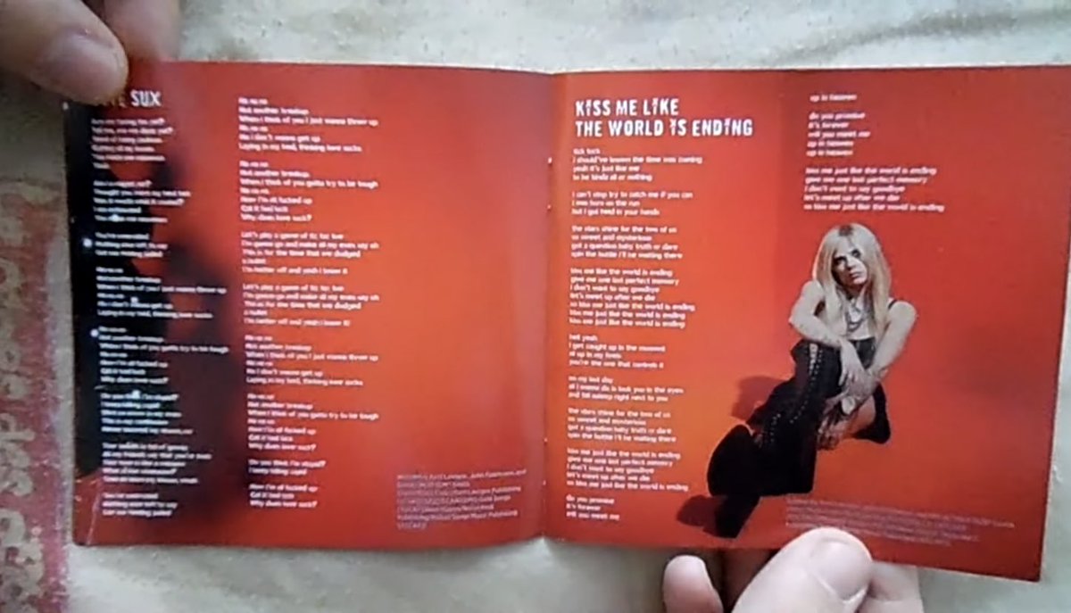 avrilprestige's tweet photo. Album booklet. #LoveSux https://t.co/eS2RNjhalP