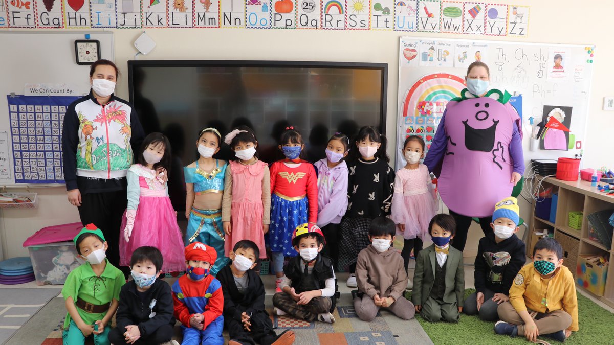 HorizonJapanIS's tweet photo. What a FANTASTIC way to end our Literacy Week today. To encourage a love for reading, we had an exciting character dress-up day where the children and teachers arrived at school dressed as a character from the books they love to read!   
#WeAreHJIS #CharacterDressUp #Read https://t.co/Yvd13dqZjM