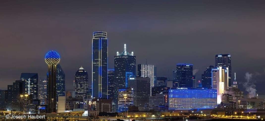 Hey #Ukraine the city of Dallas stands with you. (Photo by Joseph Haubert) #dallas #standwithUkraine