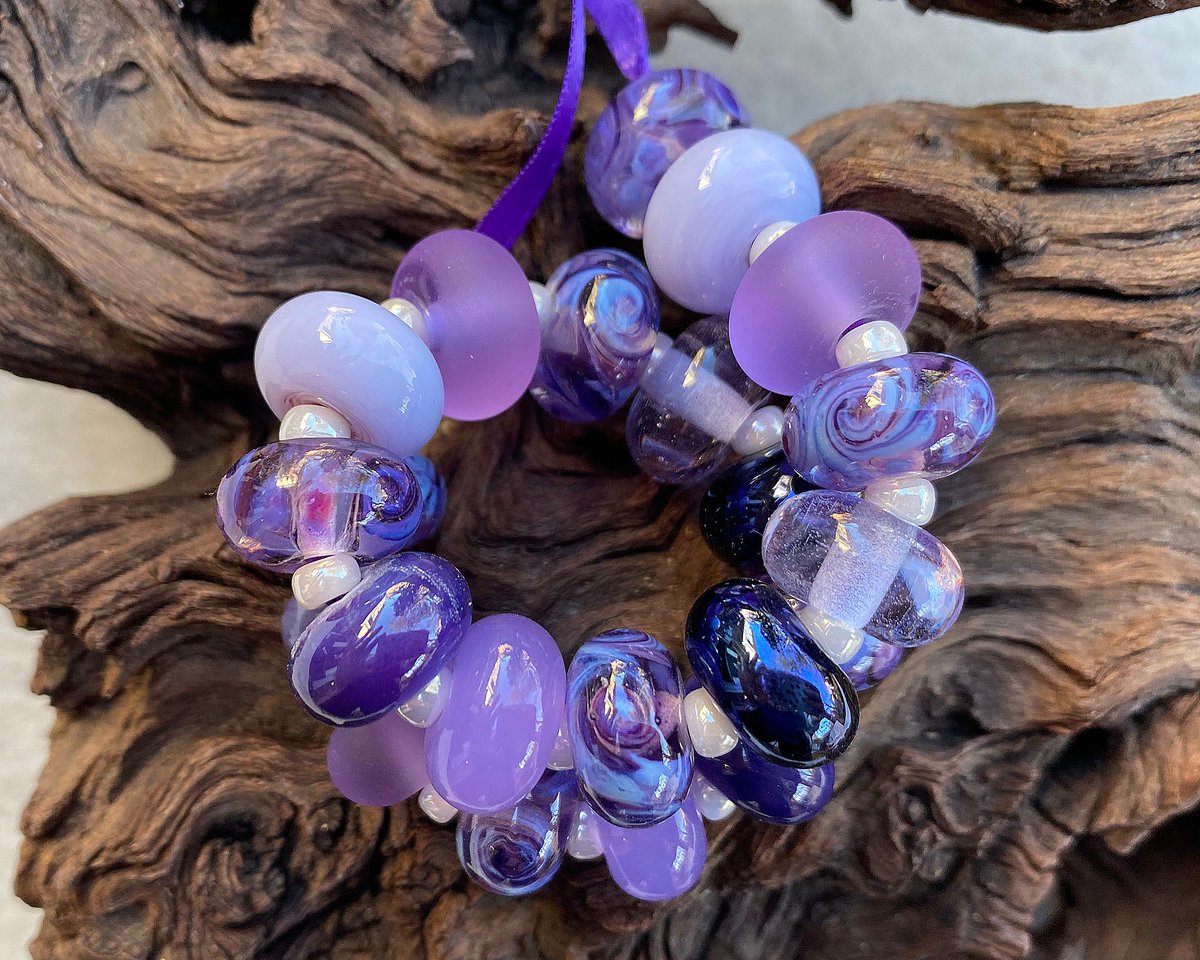 swcreations's tweet photo. Royal Purple Lampwork Beads Set SRA at $54.00 at https://t.co/2mynpFItke #SWCreations #fashion https://t.co/dE4lN2Tf4e