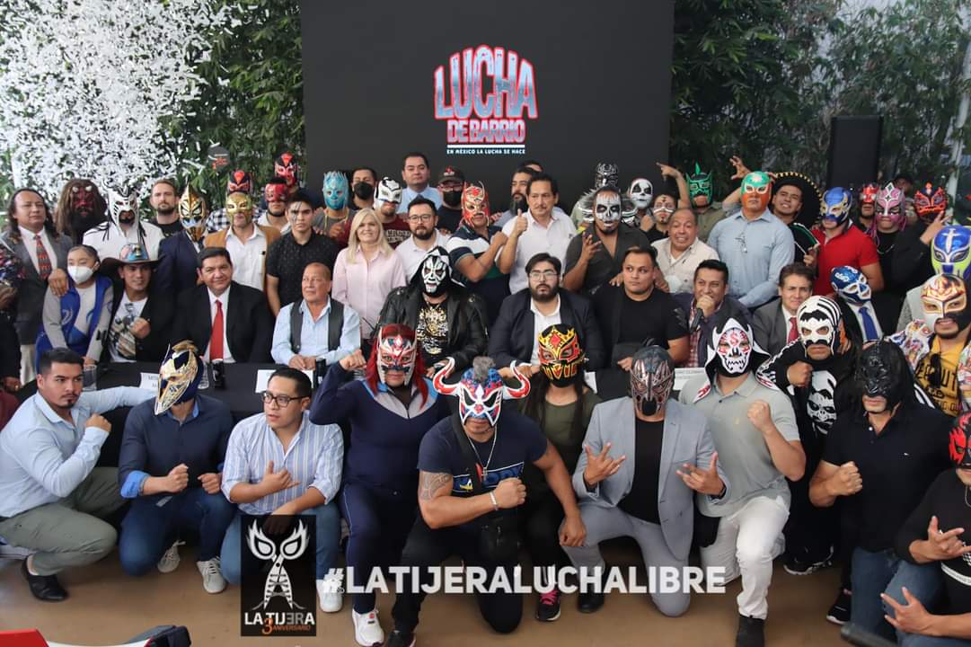 LaTijeraLucha's tweet photo. Gran proyecto se viene con #LuchaDeBarrio,hoy se da a conocer en el #ColegioAmauta,que #LuisGarcia, acompañado del profesor #FrancoColombo, quien estará a cargo del joven talento y como padrino de honor @laparktapia, un #Intocable y #PrincepeDeSeda, #Demasiado... https://t.co/sX5jINmVMl
