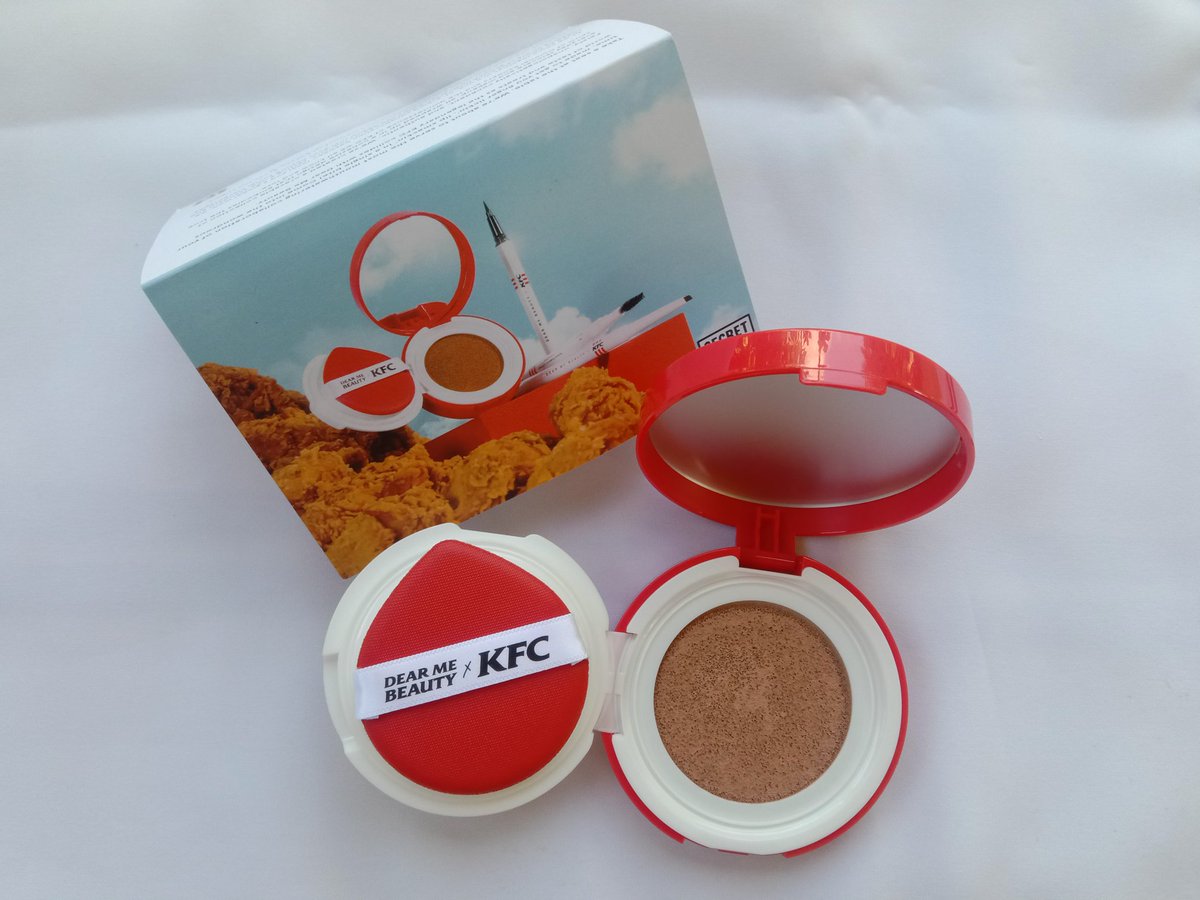 refitaevriyanii's tweet photo. Mengandung vitamin E yang bisa melembabkan dan juga Hyaluronic Acid untuk menghidrasi kulit.  Aku pake yang Shade N03 nude sand bagus banget buat dijadiin alas bedak karna initu bisa nutupin bekas jerawat dan ngga bikin kulit kering #dearmebeauty #dearmesquad #KamuJagonya https://t.co/kyNHJKfIHe