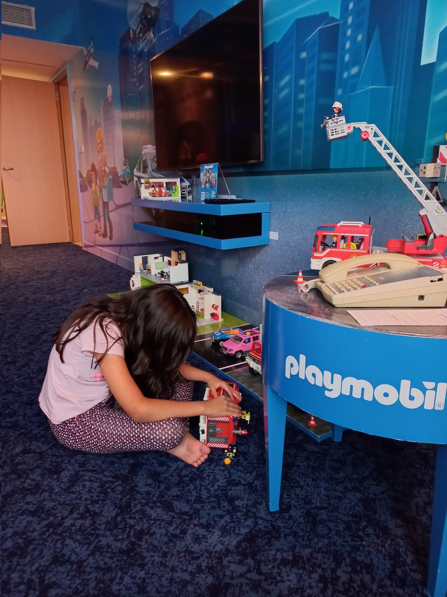 Hoy estamos en el @HiltonBA disfrutando de su propuesta de habitaciones temáticas para niños/as.
Miren lo que es la de Playmobil, me vuelvo locaaaaaaa