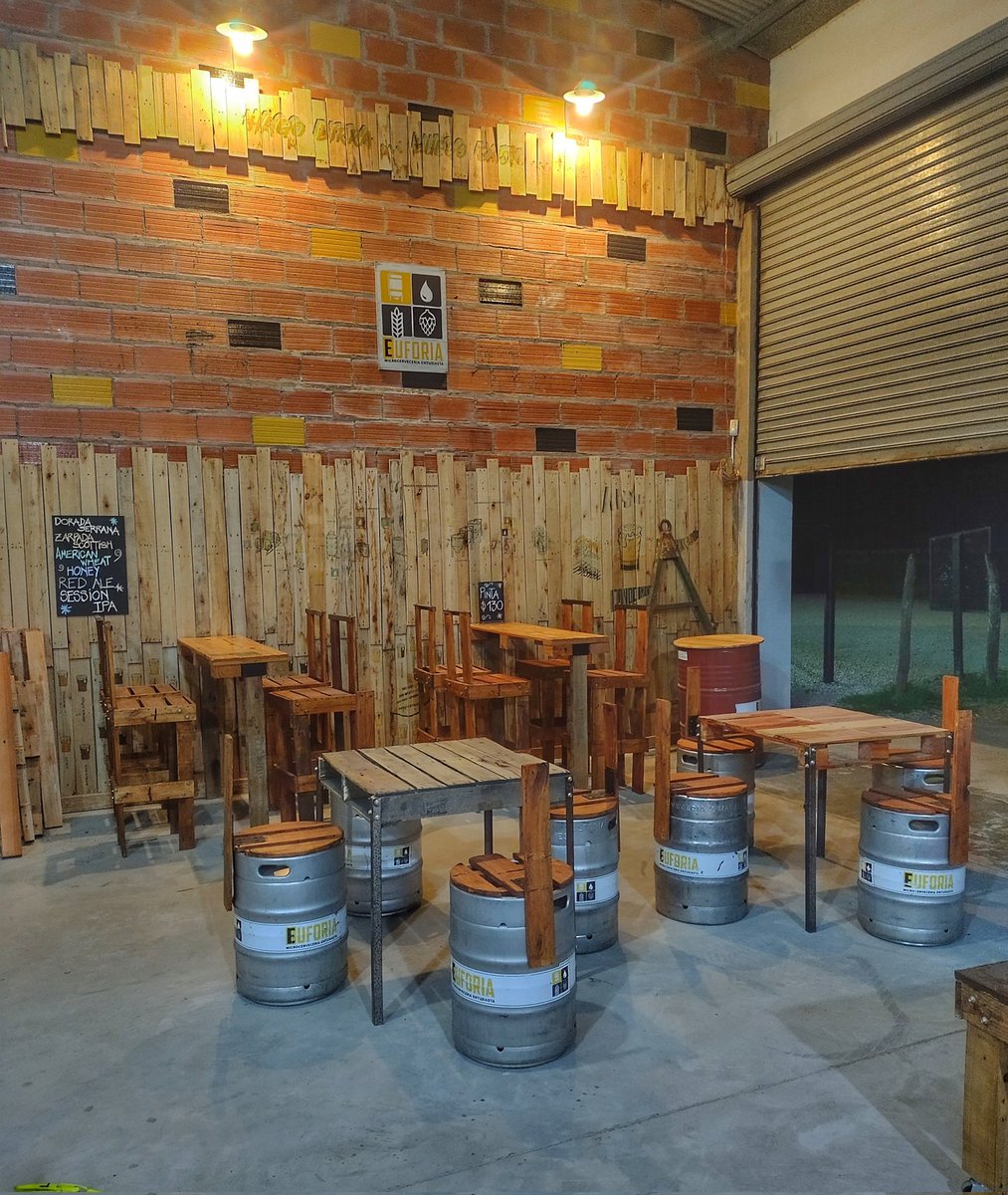 💪 Pronto, llena de amantes de la #cervezartesanal . En breve y luego de mucho esfuerzo, abrimos nuestro #brewpub; felices de ser la primera cervecería artesanal en brindar este servicio en Balcarce, #Argentina.

#brewery #birra #bardefabrica #beers  #cervezaartesana #BeerBods