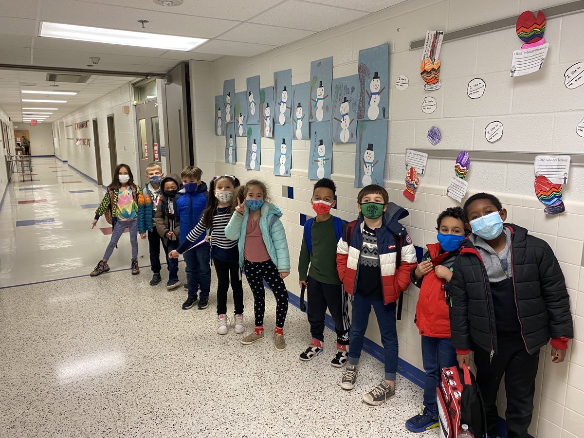 linda_peace1's tweet photo. After school reading club #reading #fun Kudos to all the teachers that made it happen. Walking out the door the kids were still excited about learning. #KMES https://t.co/sxJ0BkXLLh