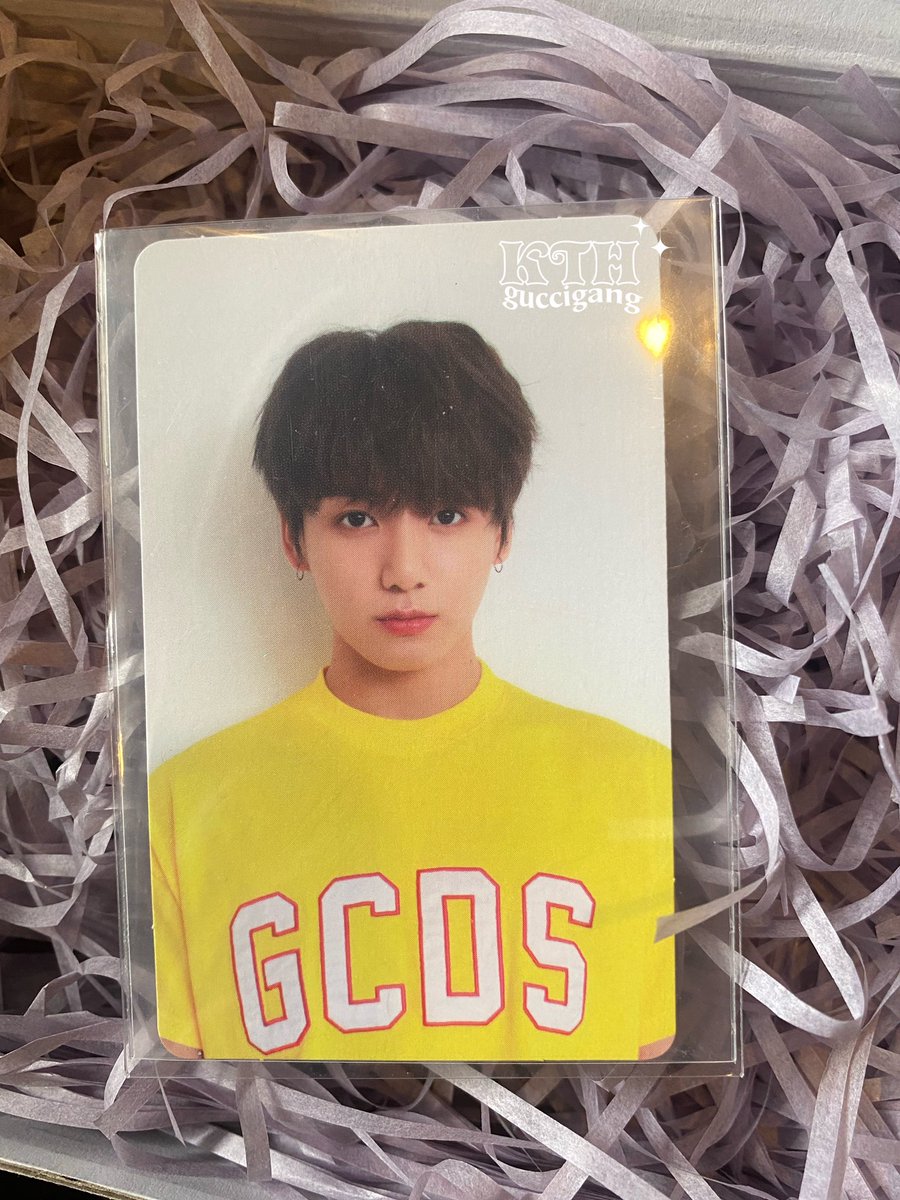 cinnawongyu's tweet photo. GOOD BOY KOO IS HOME!!!
tysm @taegimails for letting me adopt jk. i super love ur freebies and 10/10 for the packaging!! worth it sm 💗
#mailsfromdaegu ✨ https://t.co/XHVvHLdcRt