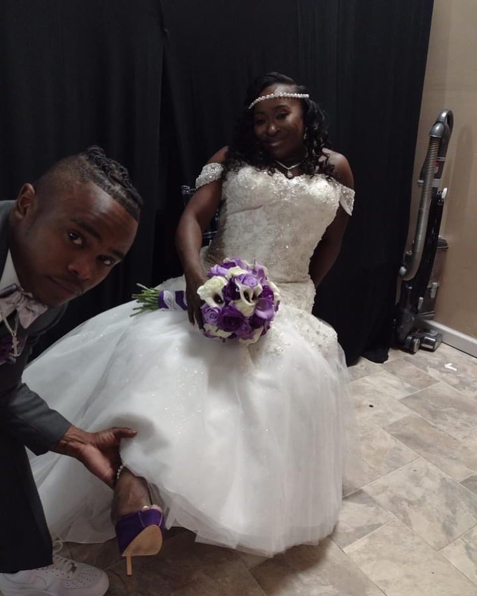 1silentben's tweet photo. My Queen 👸 was Born today My love , Mama Changed her life couple weeks ago an got married on me 🥲 drop tears with joy , Blessed to still have my mom on my side #LongLiveMoneyMouse 🕊 HAPPY BIRTHDAY MAMA you Eva need me I’m there ❤️ @barbieblack_35 https://t.co/moiozRukkT