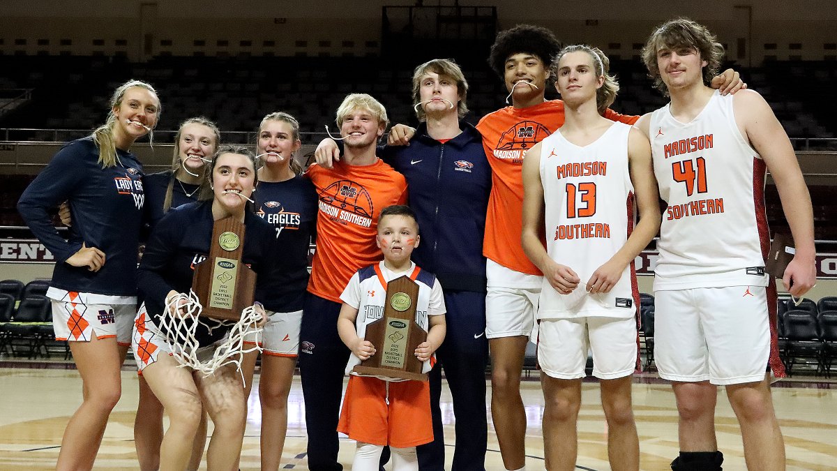 RichmondRsports's tweet photo. HIGH SCHOOL HOOPS
HISTORIC NIGHT AT MCBRAYER
Madison Southern sweeps 44th District Tournament titles for first time in school history
@MadSouth_Bball @MSHSLadyEagles https://t.co/VvOSfxX4Vv