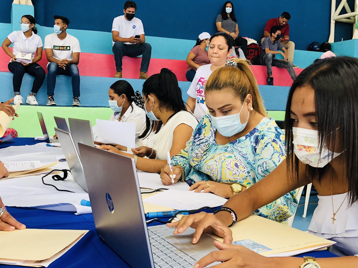 #Rivas | Así vivió Rivas en la Feria de becas departamental 2022 con distintas universidades que están realizando oferta académicas para la juventud Rivense.
#SomosPuebloPresidente
#SandinoSiempreMasAlla
#SomosRed