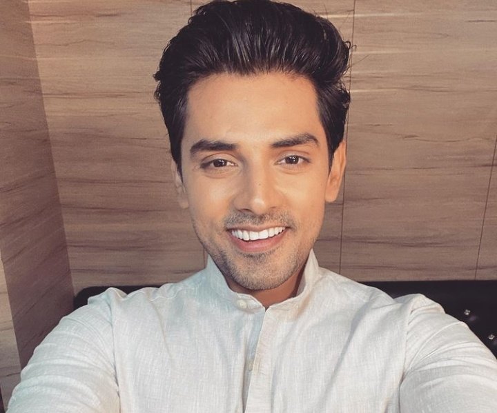GossipsTv's tweet photo. #SuperExclusive
HOT EXCLUSIVE

#HarshNagar to make a COMEBACK in @StarPlus #SaathNibhanaSaathiya2!!

@GossipsTv https://t.co/L5T4vyoHWN