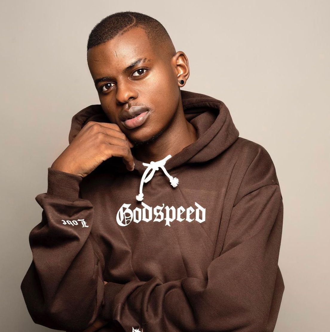 CapricornFM's tweet photo. NEXT | @DjComplexion and @Mpho_Mashita are giving you an opportunity to get up close and personal with the one and only Musa Keys!
Fix yourself a cup of coffee and listen to #OverCoffee on #OnTheGoBreakfast. https://t.co/qTRXr5DkfX