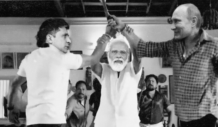 FMaqmOBVQAEs67C?format=jpg&name=900x900