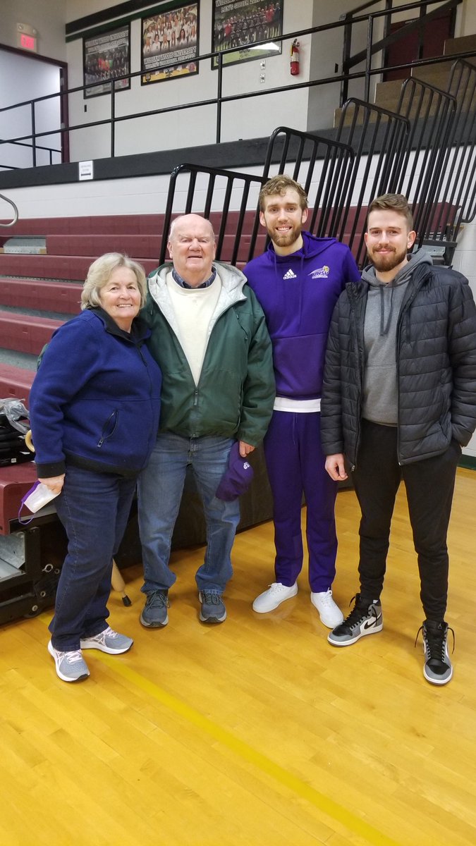 mamameny's tweet photo. Tonight @TraeMeny and the @UHSPEutectics season came to an end. Tough loss in the conference tournament. Super proud of this kid! It was fun to get to know the kids and watch the coaches coach and encourage the boys. Looking forward to next year!🏀 https://t.co/QMmbiu7xEH