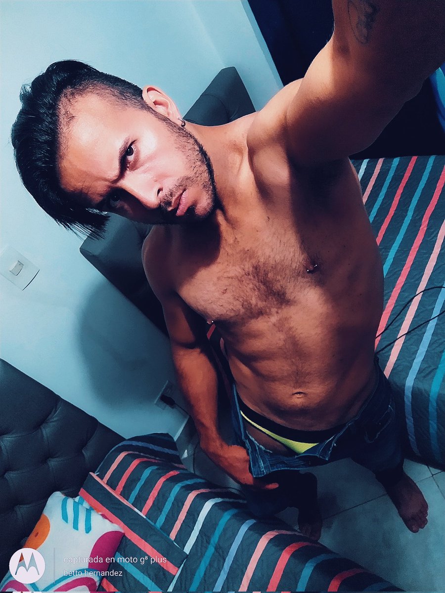 edison21hernan1's tweet photo. Hora de dormir 😴😴😴 https://t.co/sIpwczBXCA