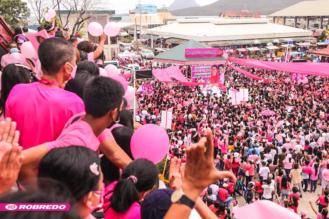 JanuaryjoyJ's tweet photo. @Benggadora08 AJUY, CONCEPCION, OTON PA LANG PO ITO💖💖 
#KulayRosasAngBukas
#LeniKiko2022 
#IloiloForLeniKiko https://t.co/H6WQGeBzds