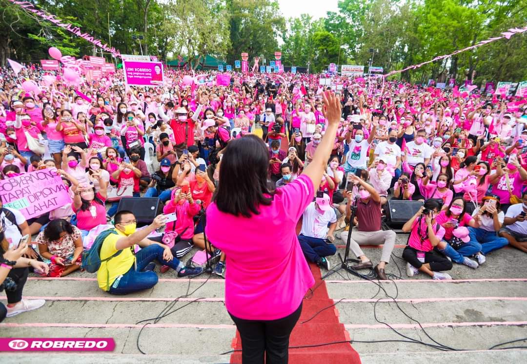 JanuaryjoyJ's tweet photo. @Benggadora08 AJUY, CONCEPCION, OTON PA LANG PO ITO💖💖 
#KulayRosasAngBukas
#LeniKiko2022 
#IloiloForLeniKiko https://t.co/H6WQGeBzds