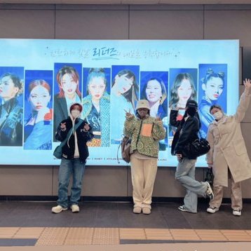 tarafanatic's tweet photo. Aiki, Noze, Leejung and Gabee went together to see their subway ad 🥺🤍

A date with her girlfriends HAHAHA omg miss them together https://t.co/2yiGNkDCex
