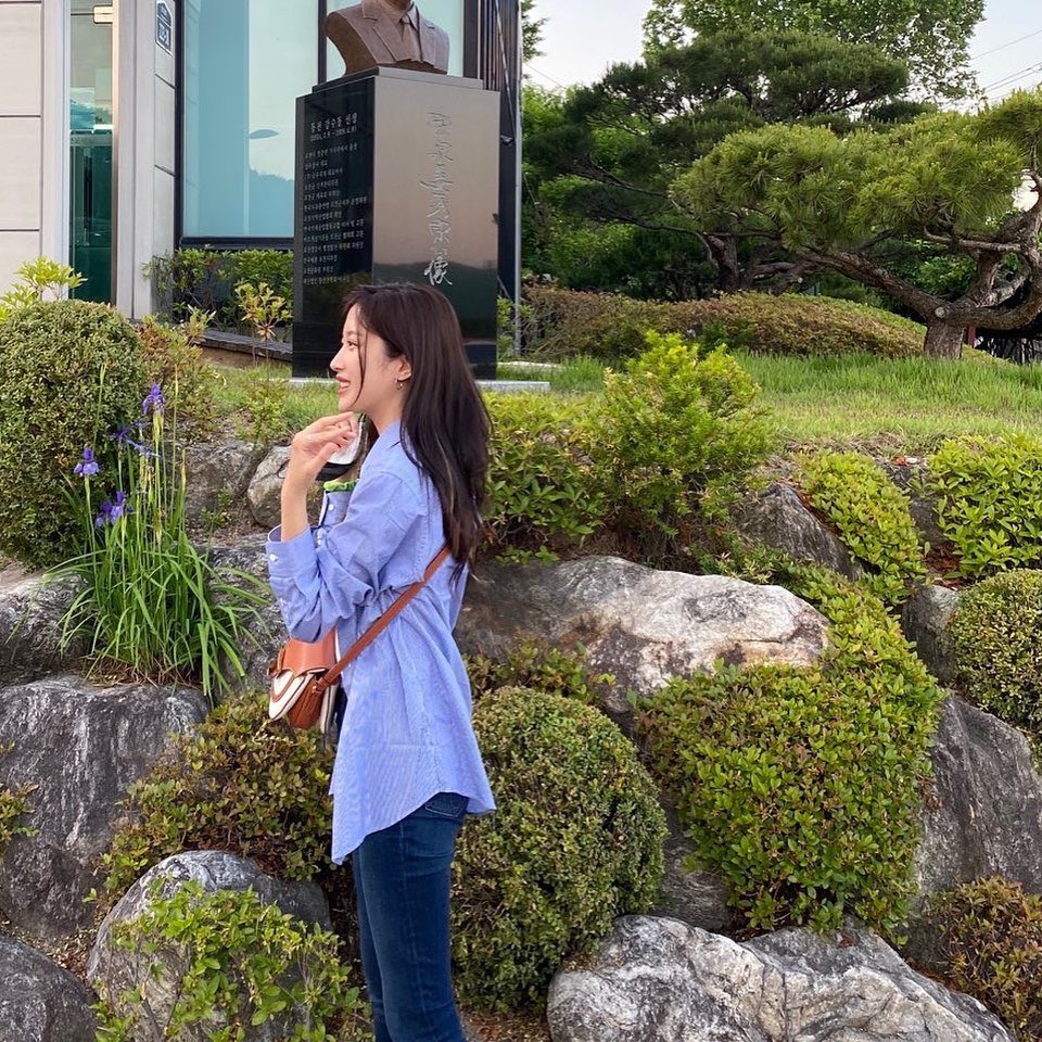 gaaoung's tweet photo. Too often we underestimate the power of a touch, a smile, a kind word, a listening ear, an honest compliment, or the smallest act of caring, all of which have the potential to turn a life around. https://t.co/TK4tW4wJ0h