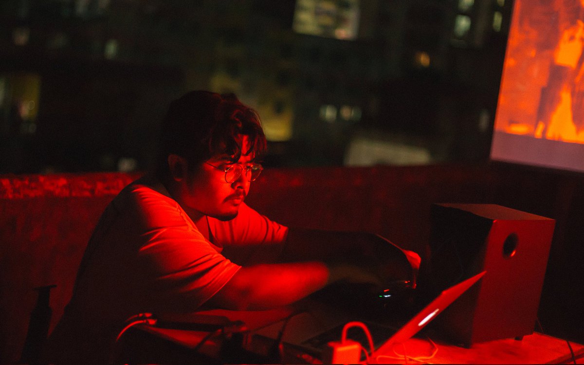 onnocollective's tweet image. ✶ ছায়ামঞ্চ ✶ 3/3

Scenes from our debut listening room at @reproduceindia in New Alipore, Kolkata 🤸

Ft. FleshEatingTurtles, @haved_jabib, Bengal Chemicals, @abluetito, Irrelevant ✨

📸 @acidicobject

#kolkata #reproducelisteningroom