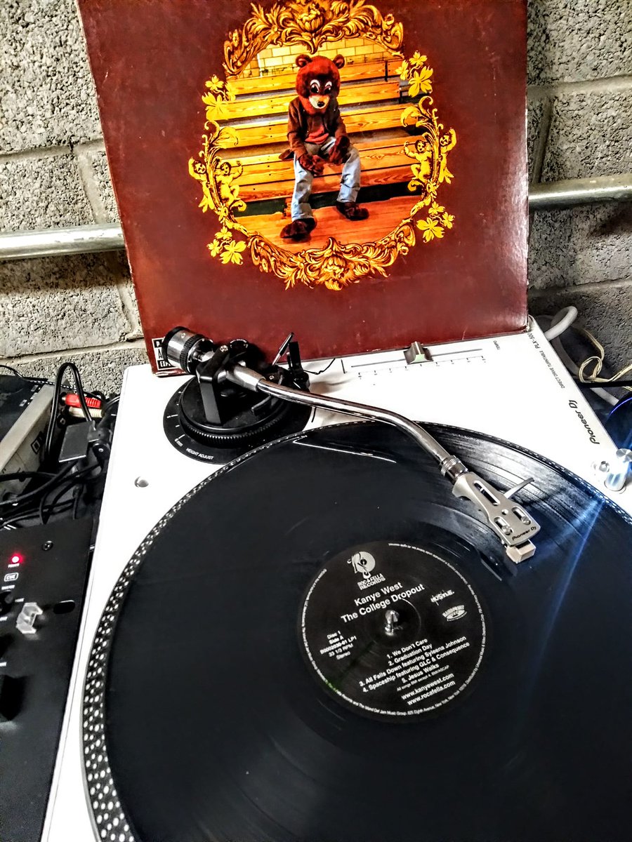 therealdjspins's tweet photo. Now Playing "The College Drop Out" [Album] By @kanyewest On Vinyl Record #Hiphop #Classicalbum #Yeezy #Vinyl #TurntableDj #VinylDj #TRDS #Rocafella #KanyeWest https://t.co/9jdDByhc2D