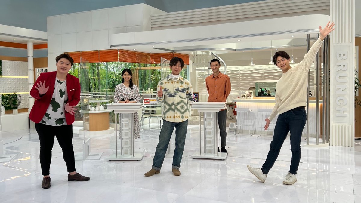 HBC_1ch's tweet photo. きょうの #金曜ブランチ は
#サウナ男子 #金スイーツ でにぎやかでした！🥳☀️

#HBC #目立つ #赤ジャケット #コロネケン束田 #WhiteExplosion #ホワエク #坂口侑也 #山田恭平 #スイーツ男子 #元祖スイーツ男子 #イケメン https://t.co/yfAmZ8jhzn