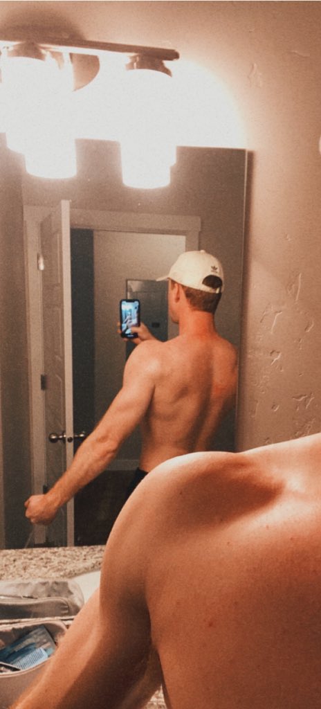 22carson22's tweet photo. Annual i am achieving my goals post:) https://t.co/6y5lFwptci
