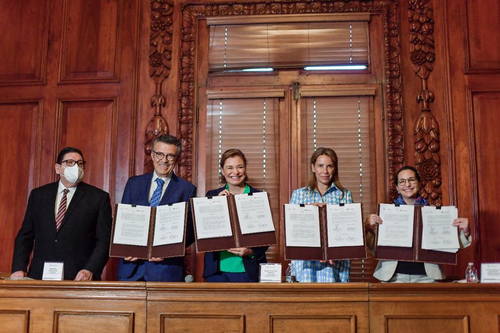 Somos el primer estado de la República en firmar un convenio de colaboración con @MSFTMexico. Juntos llevaremos a Chihuahua a ocupar un lugar altamente competente en un mercado globalizado. 

Bienvenido al estado grande <a href="/EnriquePerezye1/">Enrique Perezyera</a>.