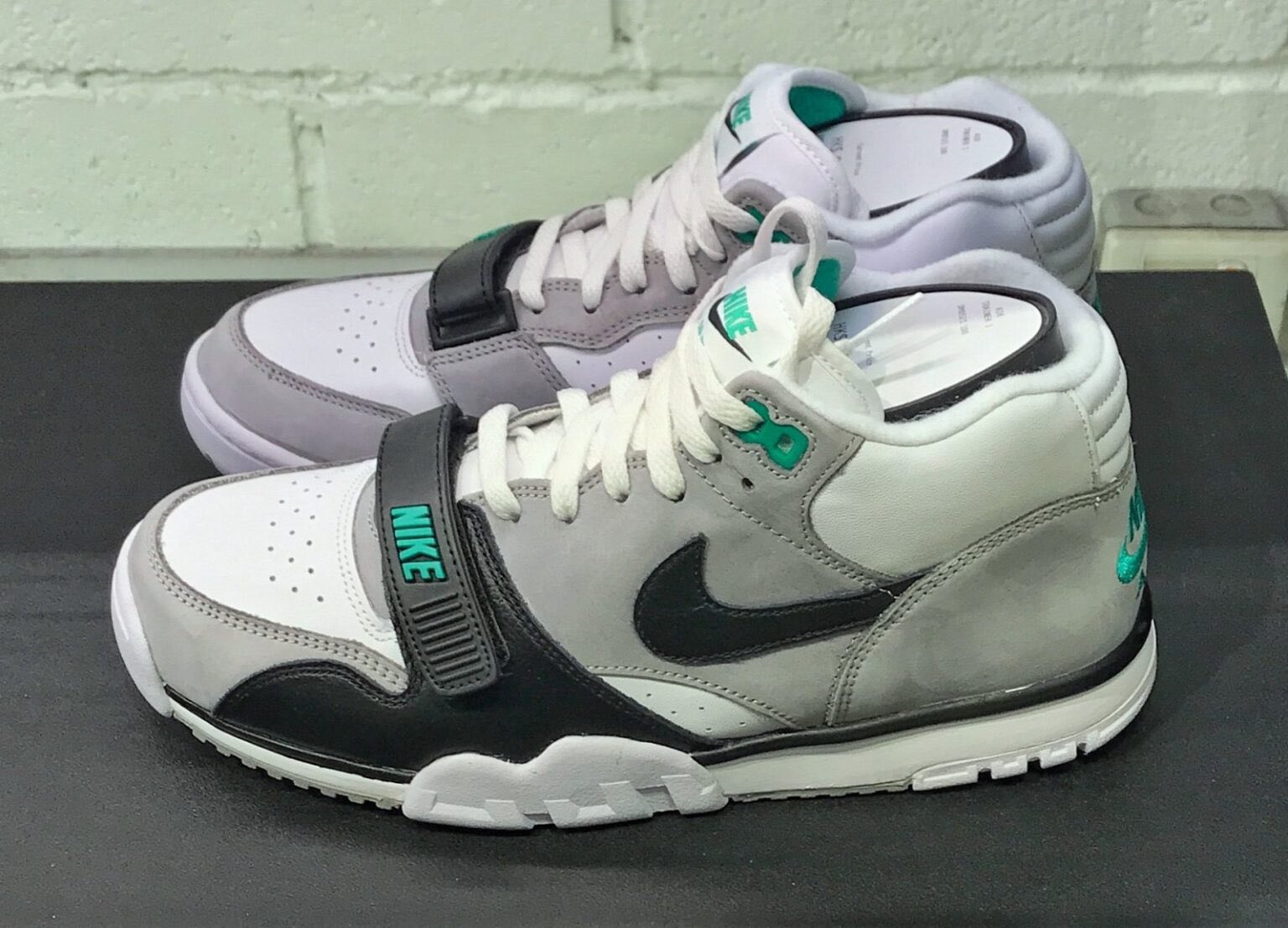 Sneaker Bar Detroit Twitter: "Nike Air Trainer 1 Mid “Chlorophyll” Returns for 35th Anniversary https://t.co/0OA7W9dYtb https://t.co/rZuzGmYufv" / Twitter