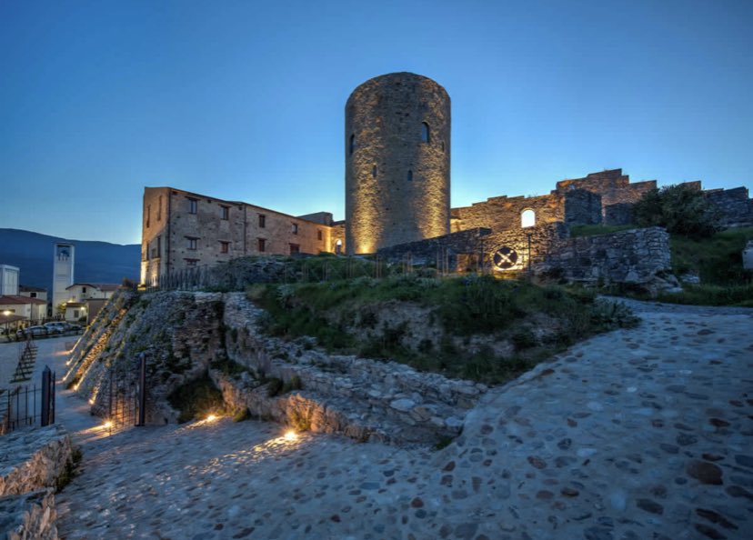 calabriaonline's tweet photo. ☀️ Buongiorno da #Malvito piccolo comune della provincia di #Cosenza in #Calabria. Il suo nome deriva da malvetum, dal termine latino malva con l'aggiunta del suffisso collettivo -etum; o, più verosimilmente, da Maleventum.
🌎 @ProntoEstate Guida Turistica
🇮🇹 #Viaggiare a Sud https://t.co/HTIoChg5UI