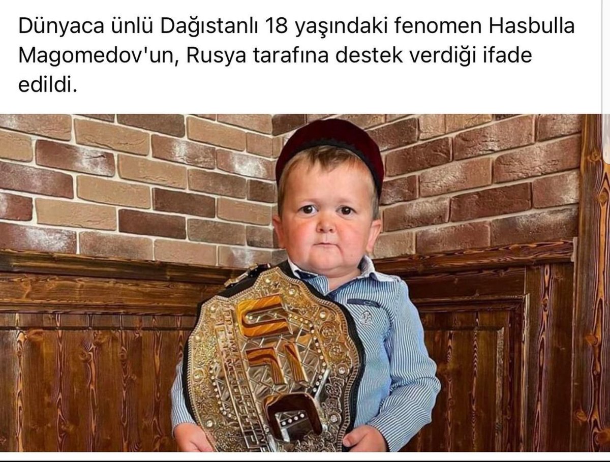 Блогер хасбулла магомедов. Хасбулла хасбик. Сколько лет хасбуле хасбику. Хазбик и абдурозик бой. Дагестанский блогер хасбулла магомедов.