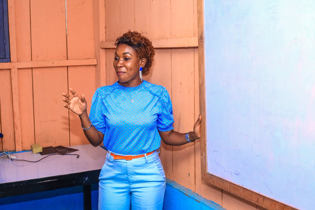 Le 20 février, les femmes de notre programme #AvecElles ont participé à une masterclass animé par <a href="/ritagloire/">Rita Pascale Kwaminan</a>, présidente des <a href="/blogueurs225/">Association des Blogueurs de Côte d'Ivoire</a>. Des discussions, on retient que chaque femme doit avoir des modèles inspirants, croire en elle et en son potentiel, passer à l'action ! 💪🏽