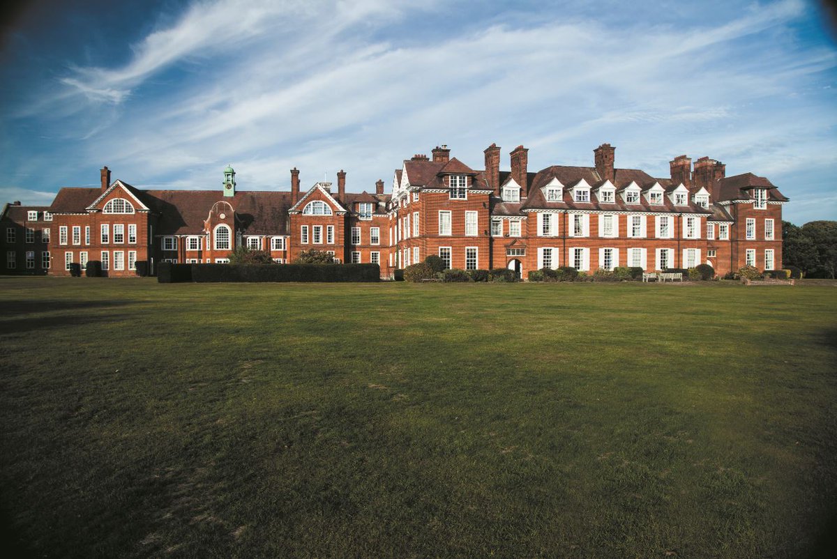 ActiveWashrooms's tweet image. What a great end to the week here at Active Washrooms, with a prestigious private school on board this week! We are delighted to be providing our services to this iconic school steeped in history
activewashrooms.co.uk/washroom-laund…
#NewCustomer #NewBusinessWin #LeadingTheWay #ActiveWashrooms