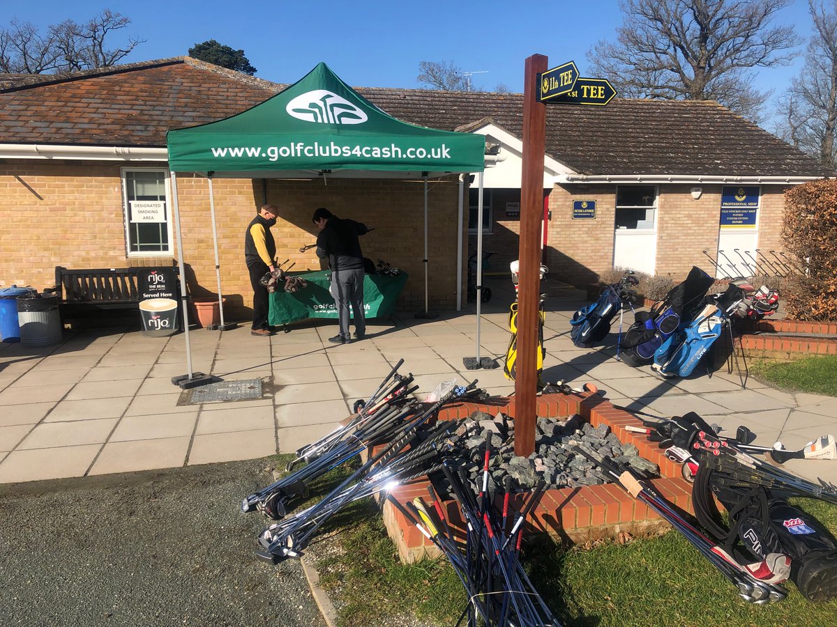 Golf Club Trade in day today <a href="/BraintreeGC/">Braintree Golf Club</a> . Pop in and see what your old clubs are worth between 10:00 and 14:00. <a href="/Petelatimergolf/">Peter Latimer</a>