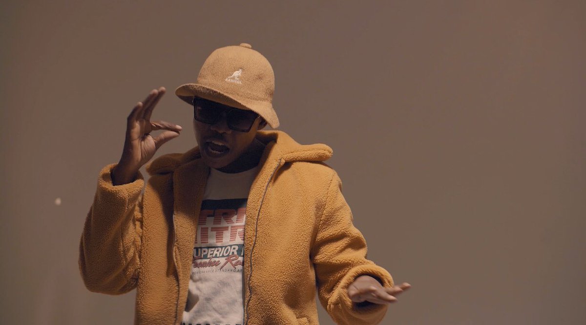 Ozifteddy's tweet photo. @TheRealYaronaFM @BOMUAwards etc ... @FellaOnTheBeat on his 3rd Music video from his new album #contengency by the winter there will be flood in the streets! Im going on record to say Hardest working MUST get whats comin to him 2022 💁 im just sayin! https://t.co/cqLUIY2iLO