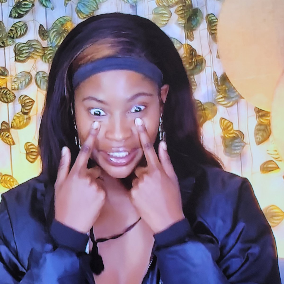 PropagandaNCI's tweet photo. Nale having breakfast and already saying she can't wait for lunch, we stan a foodist and sleepist. #NaleAlpha #NalediMogadime #FiNale #Nalex2million #BBMzansi https://t.co/BlczjD5fW8
