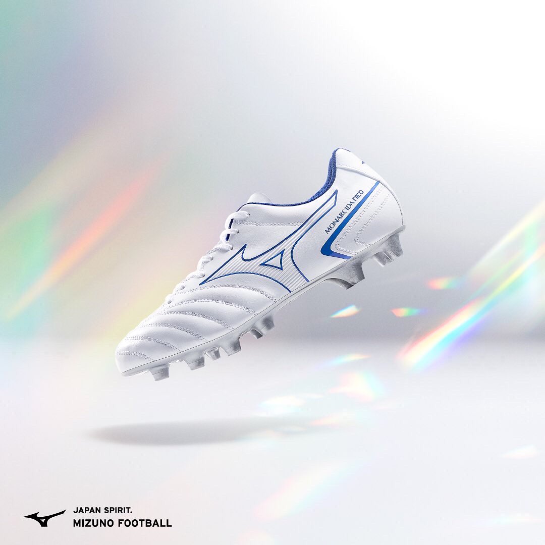 MIZUNO_FTB_jp's tweet photo. MONARCIDA NEO Ⅱ
誰よりも練習するキミに。

"SW KL"
ホワイト×ブルー

"SW"
ホワイト×ピンク

"SELECT"
ホワイト×ブルー

サッカーにすべてを捧げるプレーヤーへ。

#PreFuture
#MonarcidaNeo
#サッカーが自分を熱くする。
#JapanSpirit
#ミズノフットボール https://t.co/Xqot20c4fk