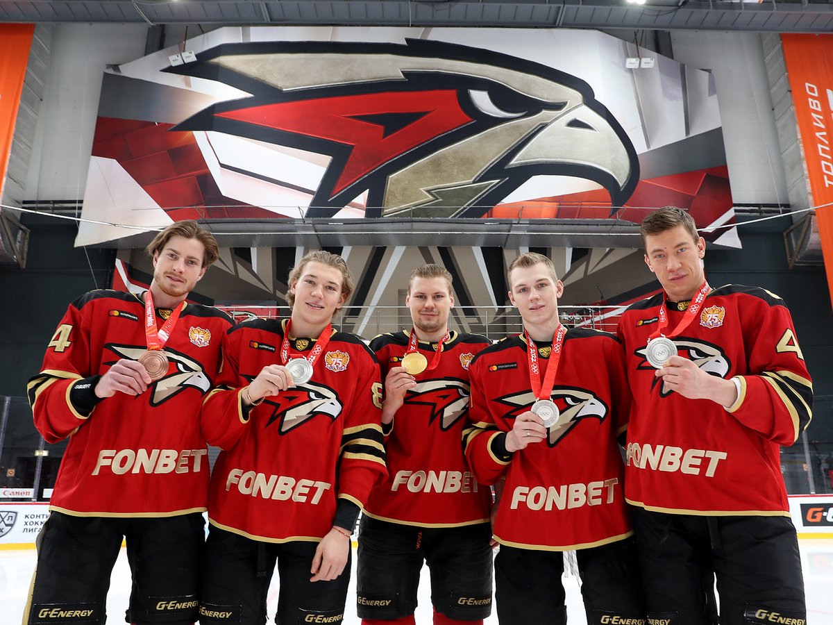 hcavangardomsk's tweet image. Весь олимпийский подиум — у «ястребов» 🦅🥇🥈🥉