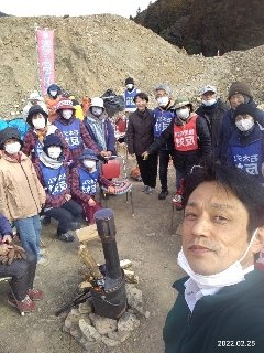 選挙後ようやく石木ダム水没予定地の座り込み現場を訪れました。
皆さん笑顔で迎えていただき感謝です。前向きなエネルギー、そしてコーヒーと手作りまんじゅういただきました。
その様子を撮影している行政側の方にもお声がけし、頷いていただきました。
いつか一緒にまんじゅうを！
また伺いますね😉
