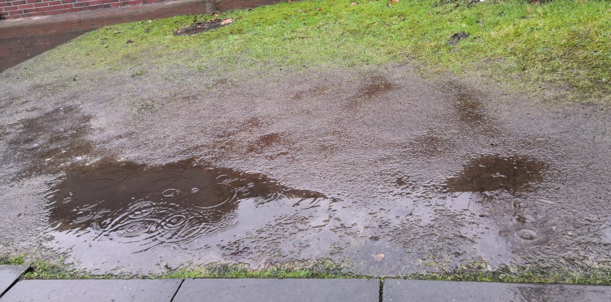 Haltet durch!

Bald Wochenende....

Brrrrr ist das ungemütlich und unerbittlich.

Das Licht ist am Ende der Arbeitswoche in Sicht!

Wünsche allen viel Liebe und Kraft!

Euer <a href="/Bro_Maddog/">Bro_Maddog</a>