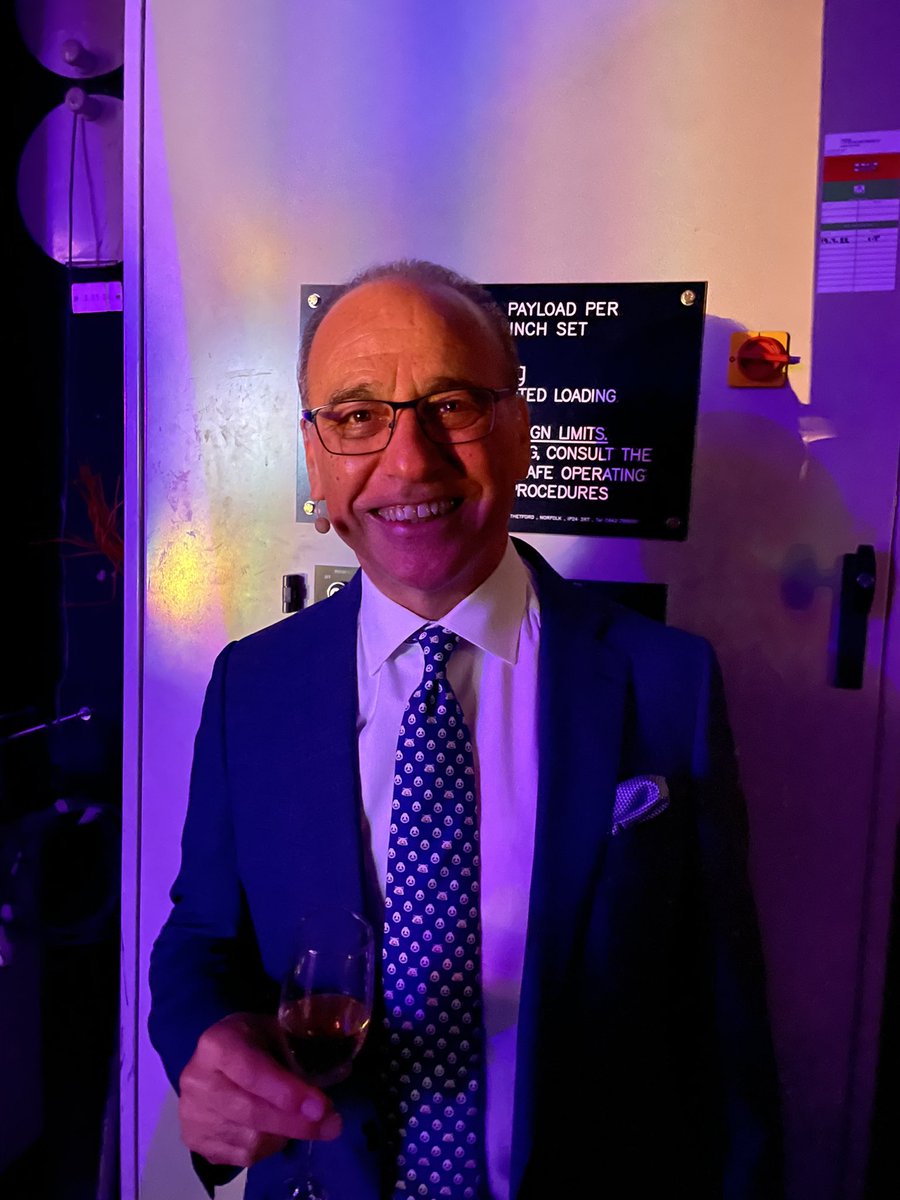 Theo Paphitis tweet media