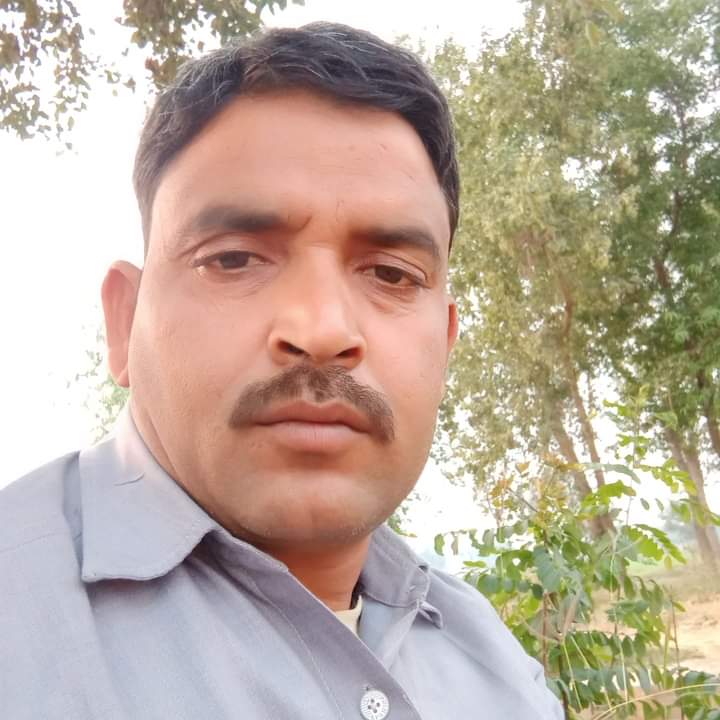 ErGovind's tweet image. My cousin is missing from yesterday 09AM and his phone is switched off.
Please help @CMOfficeUP @Uppolice @mathurapolice @myogiadityanath
We have given application in Thana chhata mathura uttarpradesh

Name of missing person: Liladhar s/ o Hardayal village Bhadawal chhata mathura