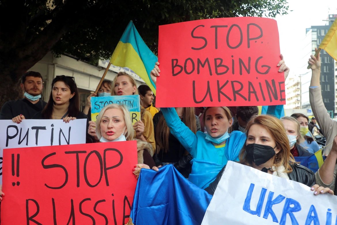 GROOFSco's tweet photo. We want to show our support for the people of Ukraine in these hard times 

WE SUPPORT UKRAINE

#StopWar #StandWithUkraine https://t.co/1Pri45JuZQ