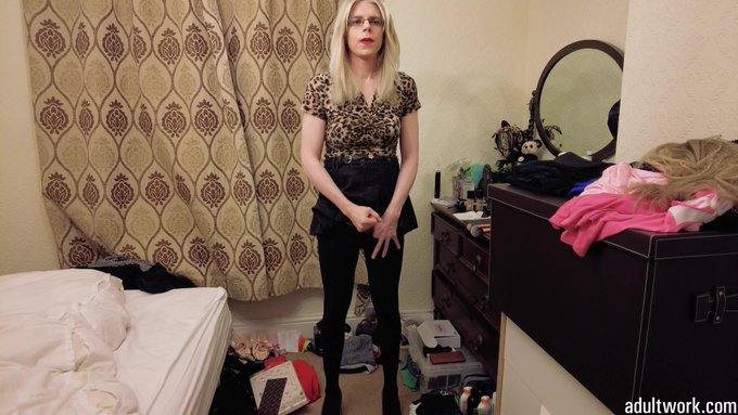 Another movie clip sold via #Adultwork.com! https://t.co/1IbHPcvUSn Opaque Tights in my bedroom - Cum<a href="/tag/adultwork"class="tags">#Adultwork</a>