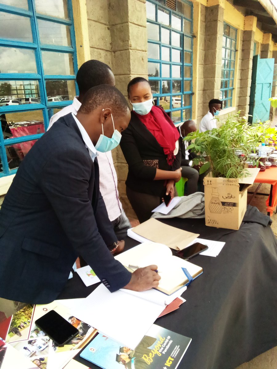 NyandaruaGreen's tweet photo. A busy week it was....
Nyandarua Green Initiative was given an opportunity to talk about climate change and how to tackle the same at local level during Nyandarua County High school principals meeting at Ol Kalou High School. https://t.co/O6ytiO9eBT