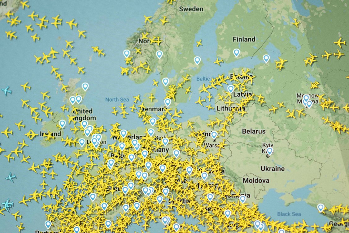 Программа полета самолетов. Карта самолетов. Карта полётов самолётов. Самолёты в реальном времени. Карта полёта самолётов в реальном.